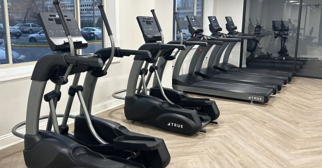 Difference Between Commercial Treadmill and Elliptical