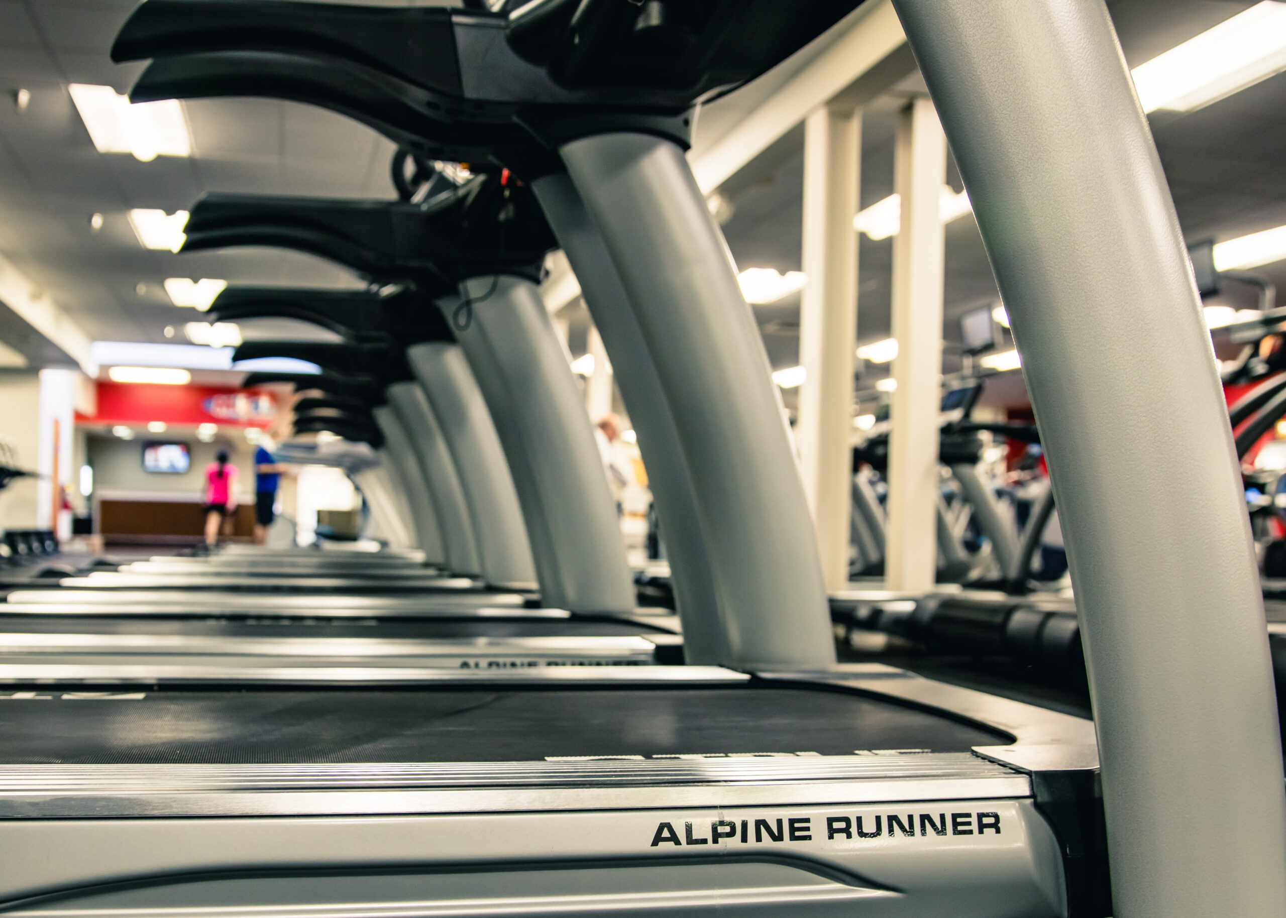 Tread treadmills in a gym.